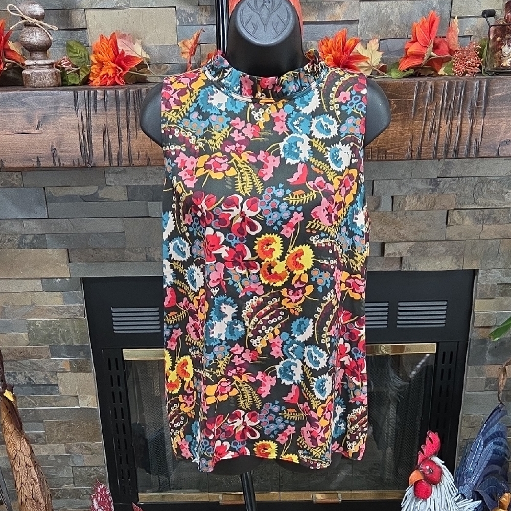 LOFT Floral Sleeveless Top